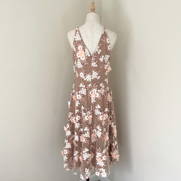 Dress the Population Floral Midi Dress, NWOT- Size L - Picture 3 of 4
